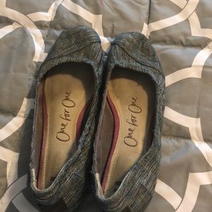 Tom’s ballet flats